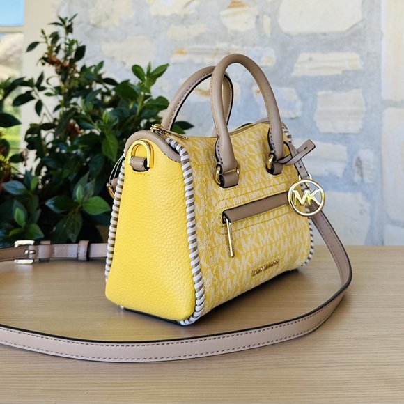 Michael Kors Travel Carine XS Crossbody Daffodil/ Top Zip Card Case Wallet Multi - Picture 3 of 12